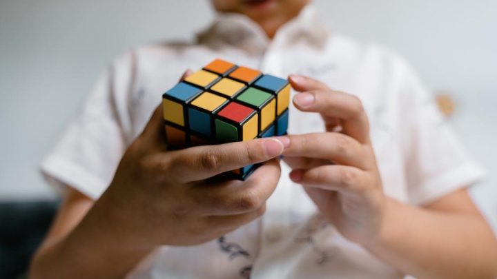Sådan løser du en Rubiks Terning